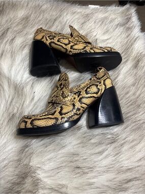 ⁠CHLOÉ Python Embossed Leather Block Heel Loafer Pumps EU 38⁠